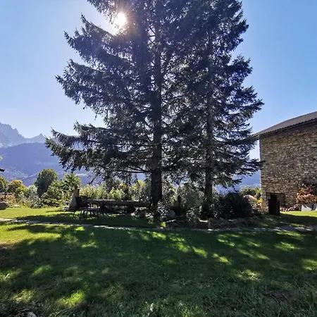 Appartamento Rauft-perfekter Rueckzugsort Fuer Besondere Feierlichkeiten 2500 M2 Grundstueck Mitten In Der