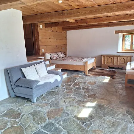 Lägenhet Rauft-perfekter Rueckzugsort Fuer Besondere Feierlichkeiten 2500 M2 Grundstueck Mitten In Der *