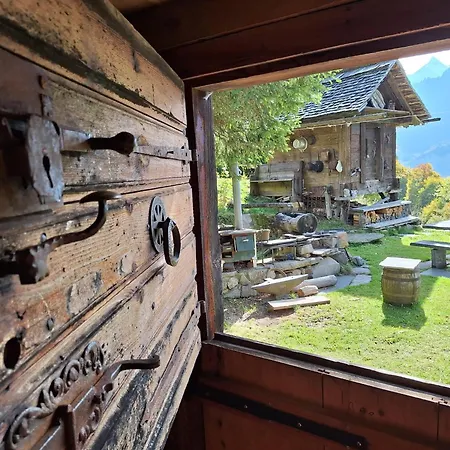 Rauft-perfekter Rueckzugsort Fuer Besondere Feierlichkeiten 2500 M2 Grundstueck Mitten In Der Lägenhet Hasliberg