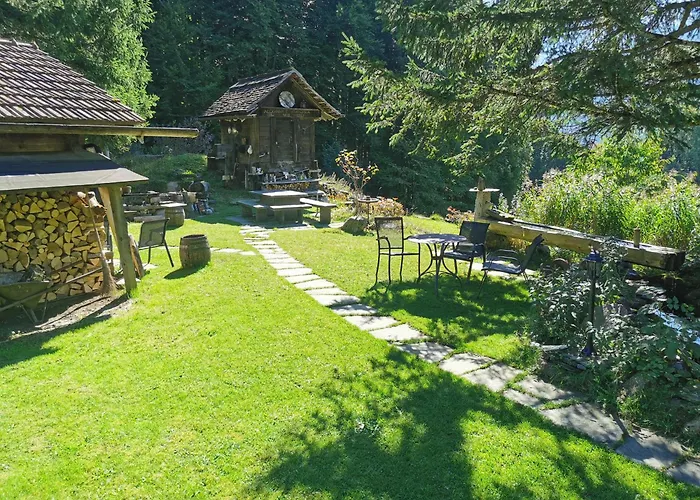 Rauft-perfekter Rueckzugsort Fuer Besondere Feierlichkeiten 2500 M2 Grundstueck Mitten In Der